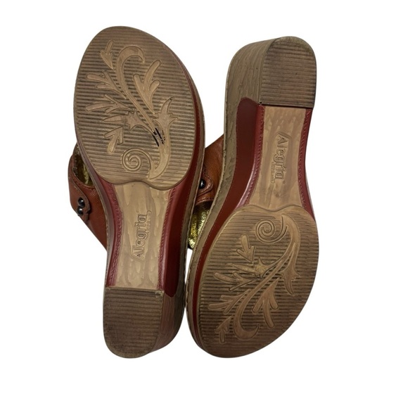 Alegria Lola Sandals Womens size 37 or US 7M Cognac Leather Wedge T Strap Style - Picture 10 of 10